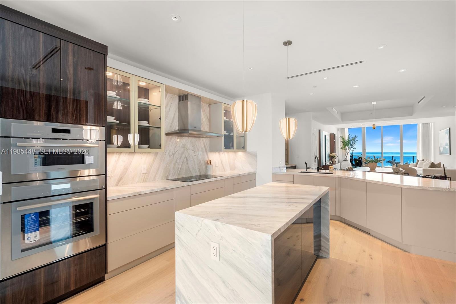 GROVENOR HOUSE CONDO - Residential