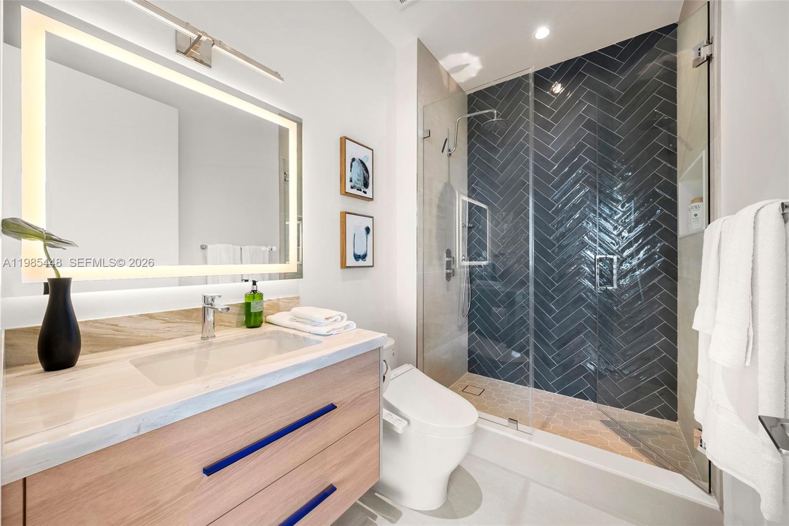 GROVENOR HOUSE CONDO - Residential