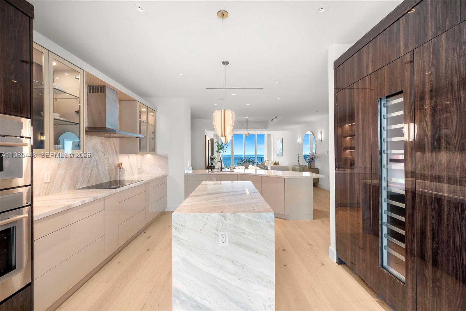 GROVENOR HOUSE CONDO - Residential