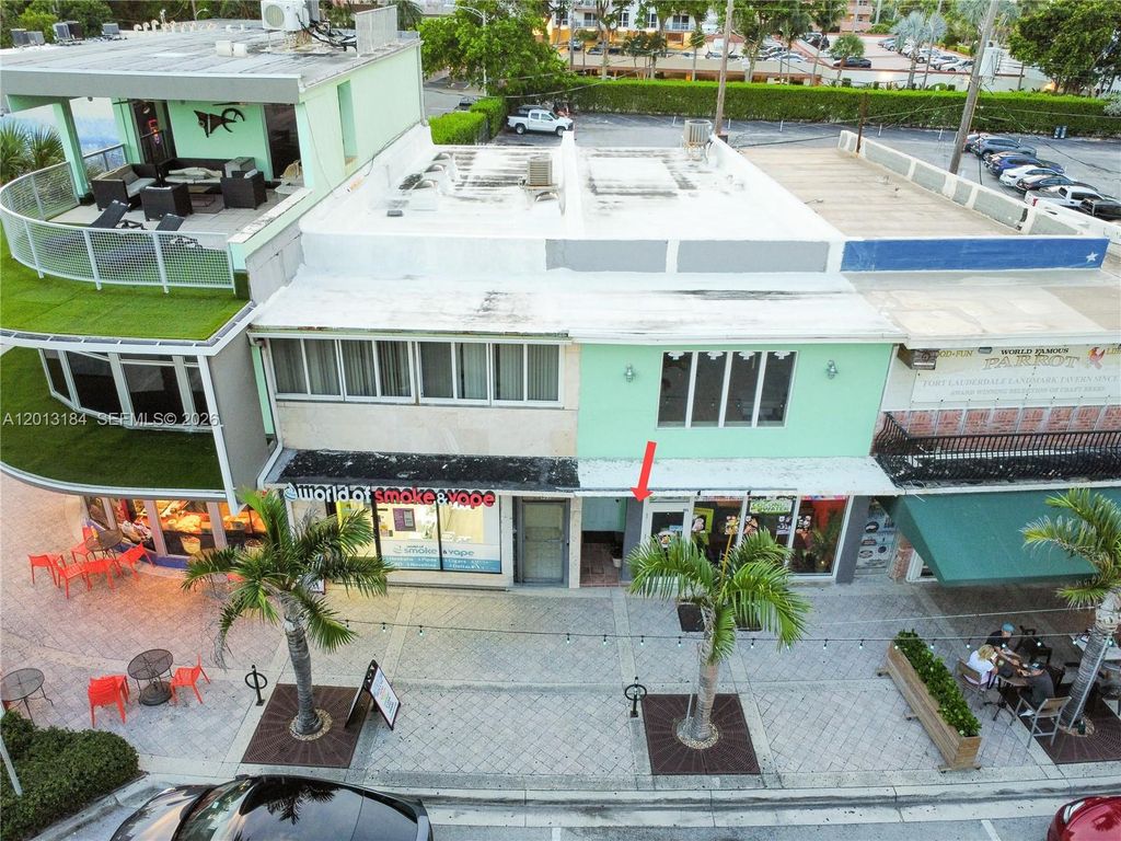Photo of 905 Sunrise Ln #905, Fort Lauderdale, FL 33304 (MLS # A12013184)