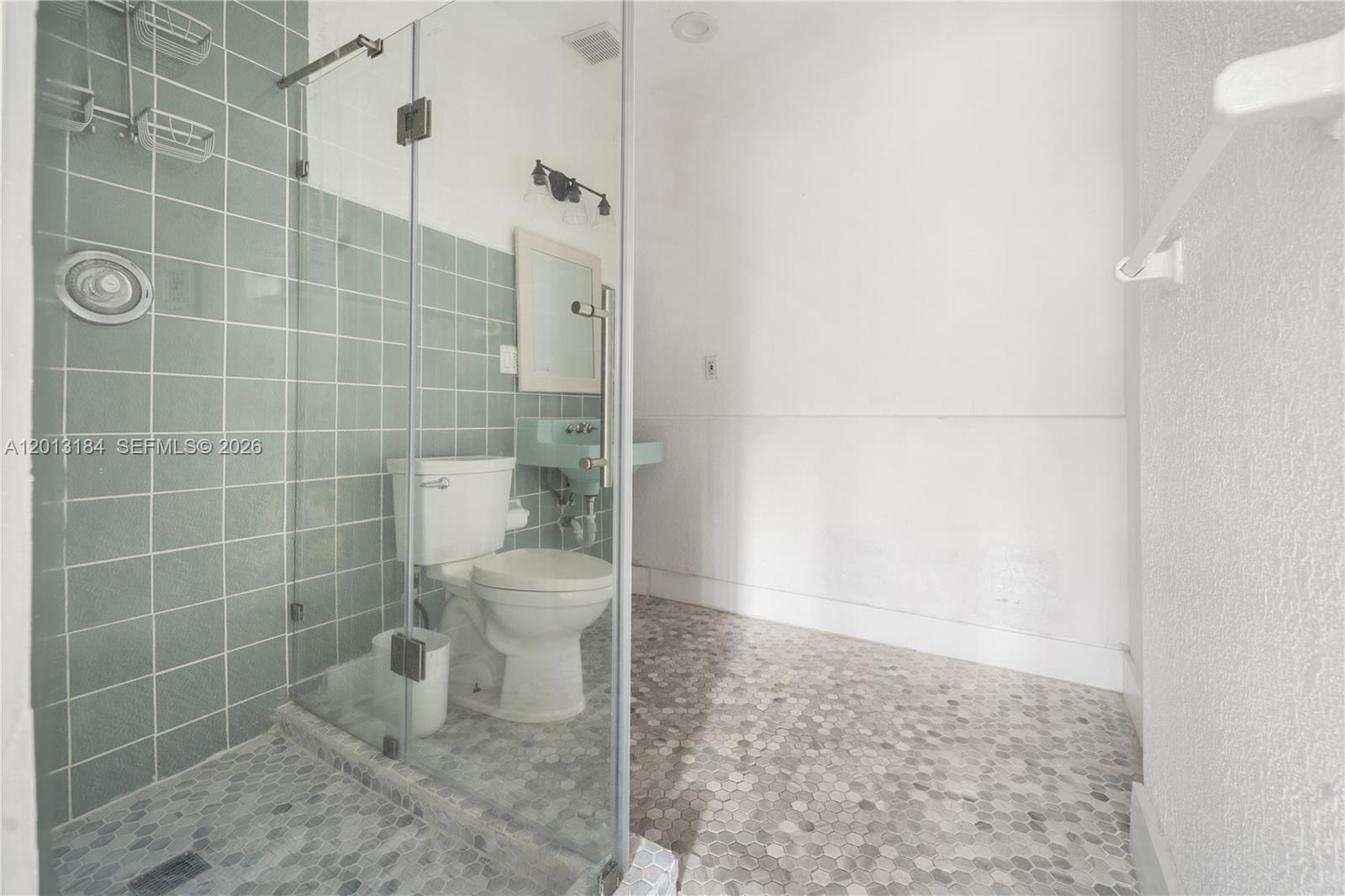 ATLANTIC BEACH DEV - Residential Lease
