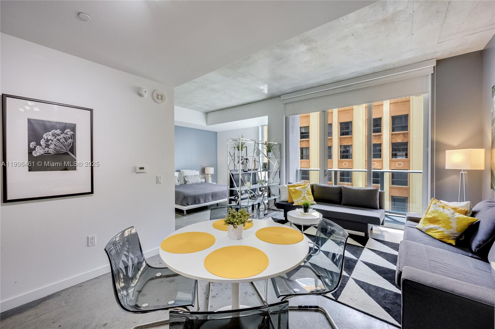 CENTRO CONDO - Residential Lease