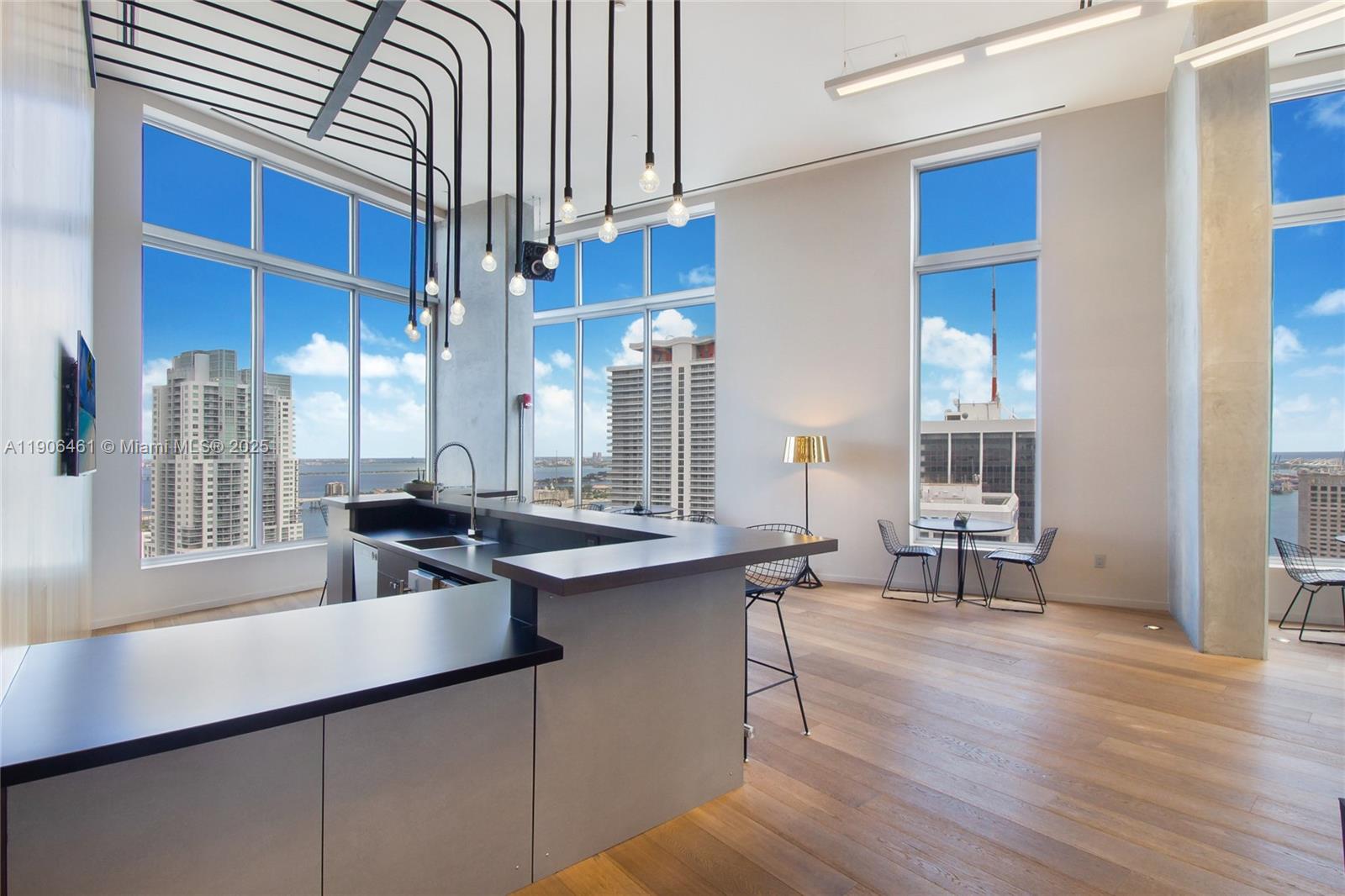 CENTRO CONDO - Residential Lease