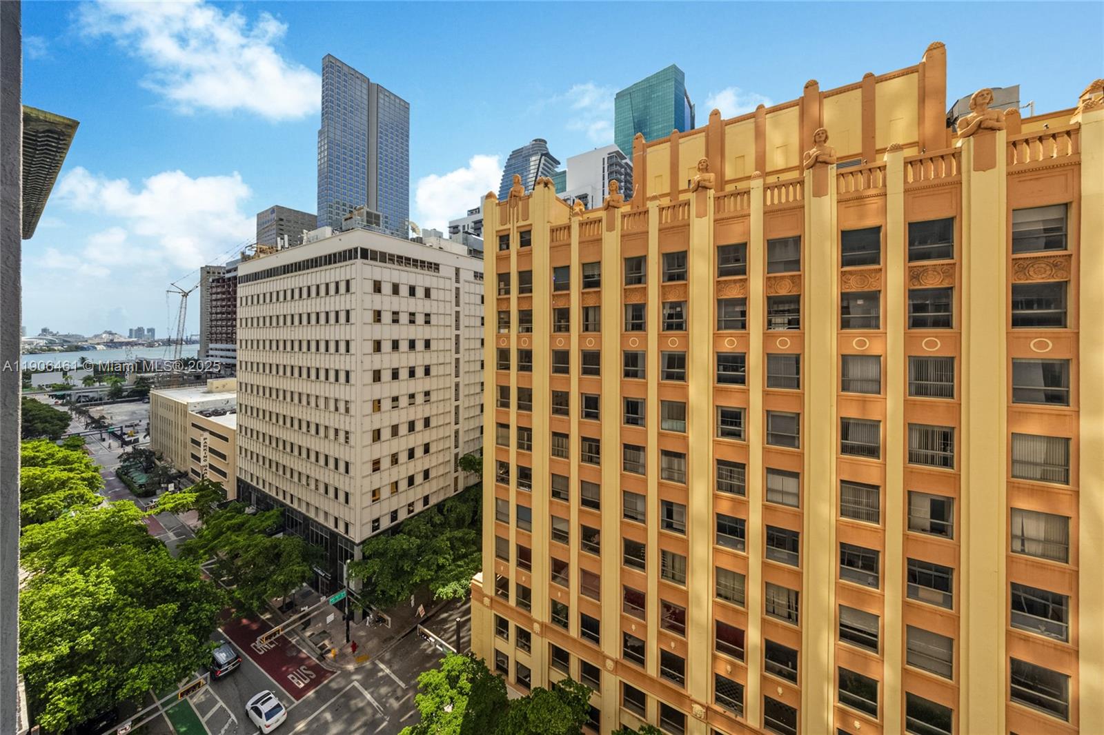 CENTRO CONDO - Residential Lease