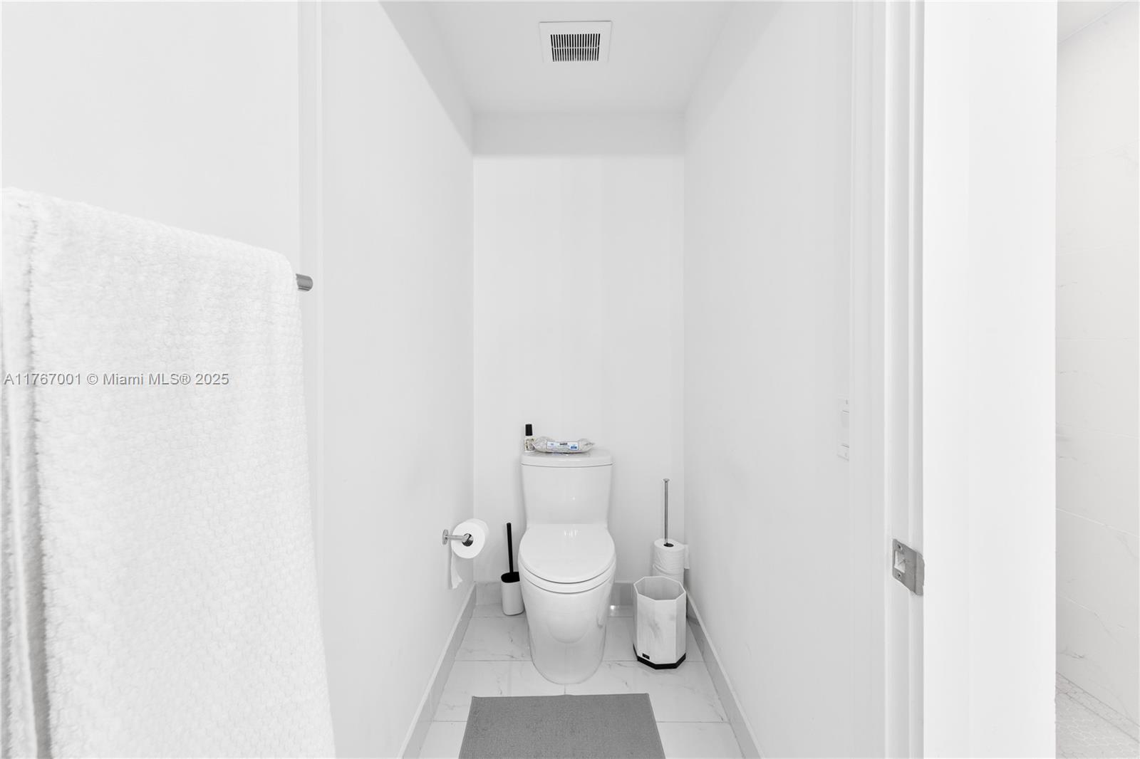 THE HARBOUR NORTH CONDO - Residential