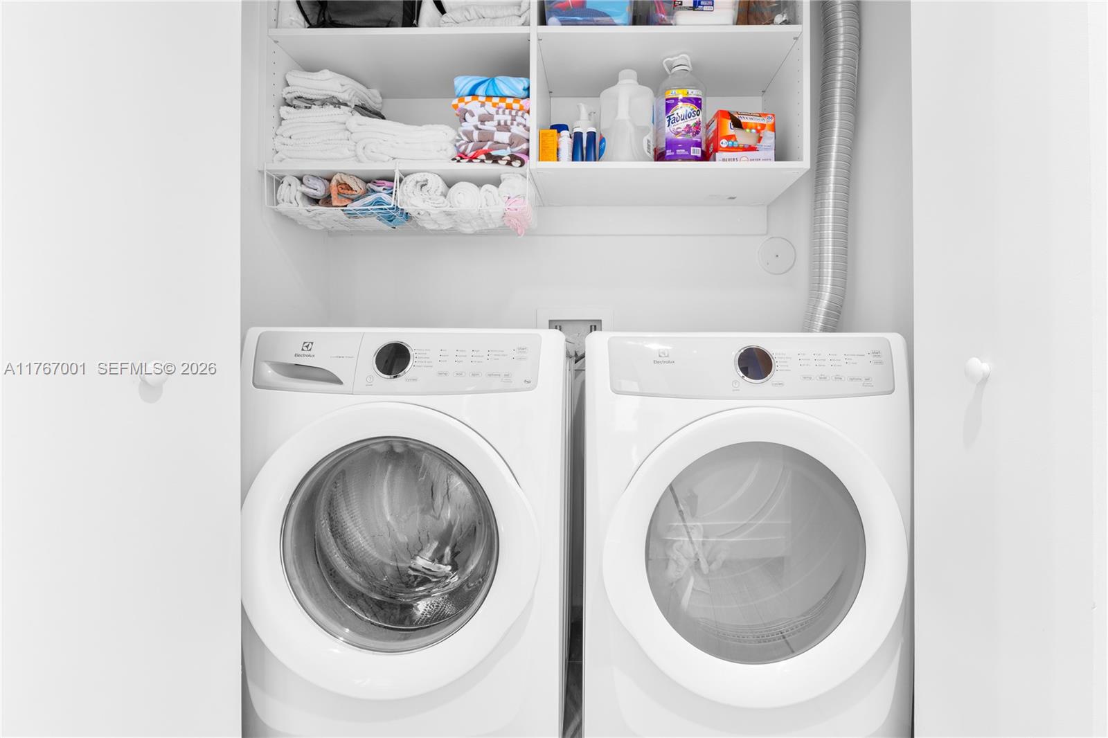 THE HARBOUR NORTH CONDO - Residential