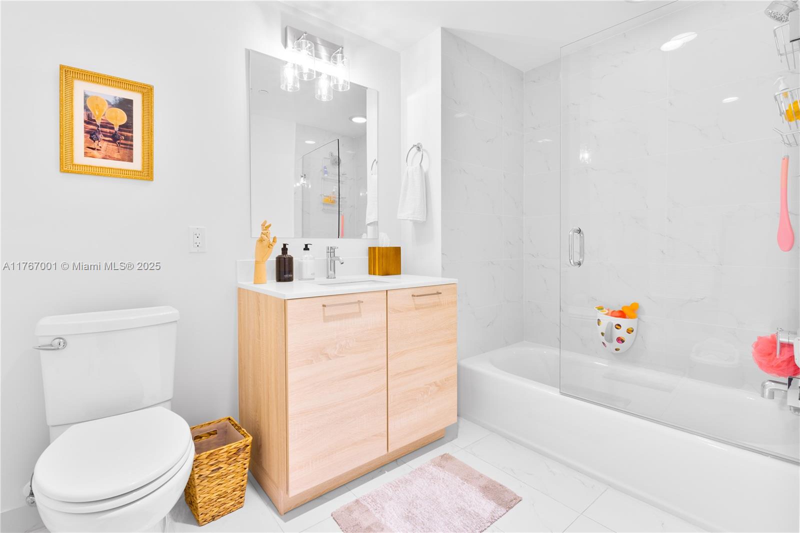 THE HARBOUR NORTH CONDO - Residential