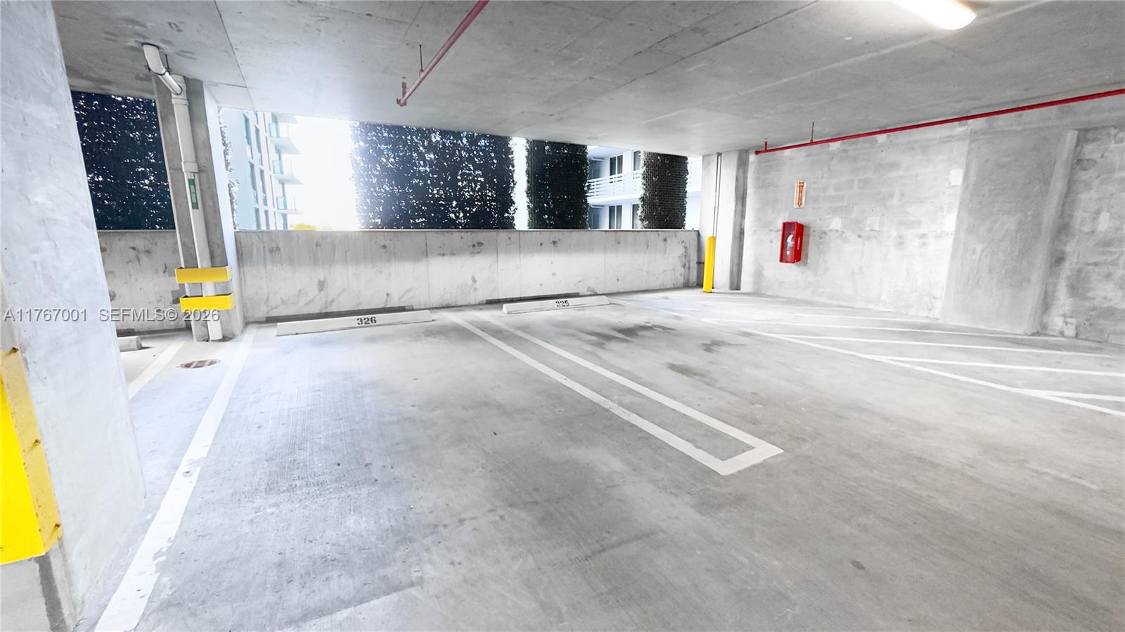 THE HARBOUR NORTH CONDO - Residential