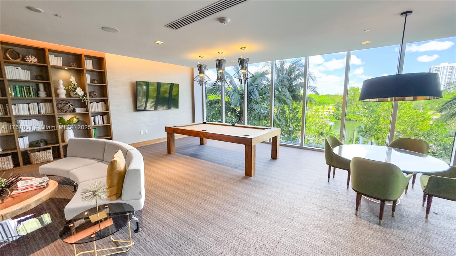 THE HARBOUR NORTH CONDO - Residential