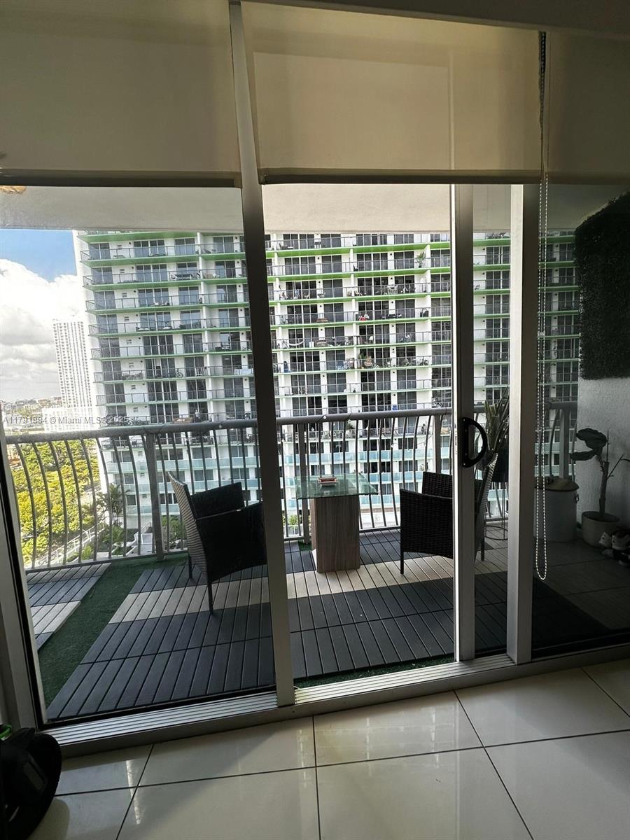 Rental Property at 1750 N Bayshore Dr 1609, Miami, Broward County, Florida - Bedrooms: 1 
Bathrooms: 1  - $2,850 MO.