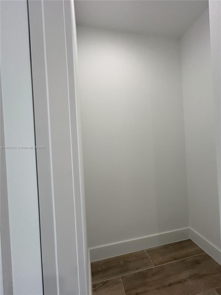 LIBERIA - Residential