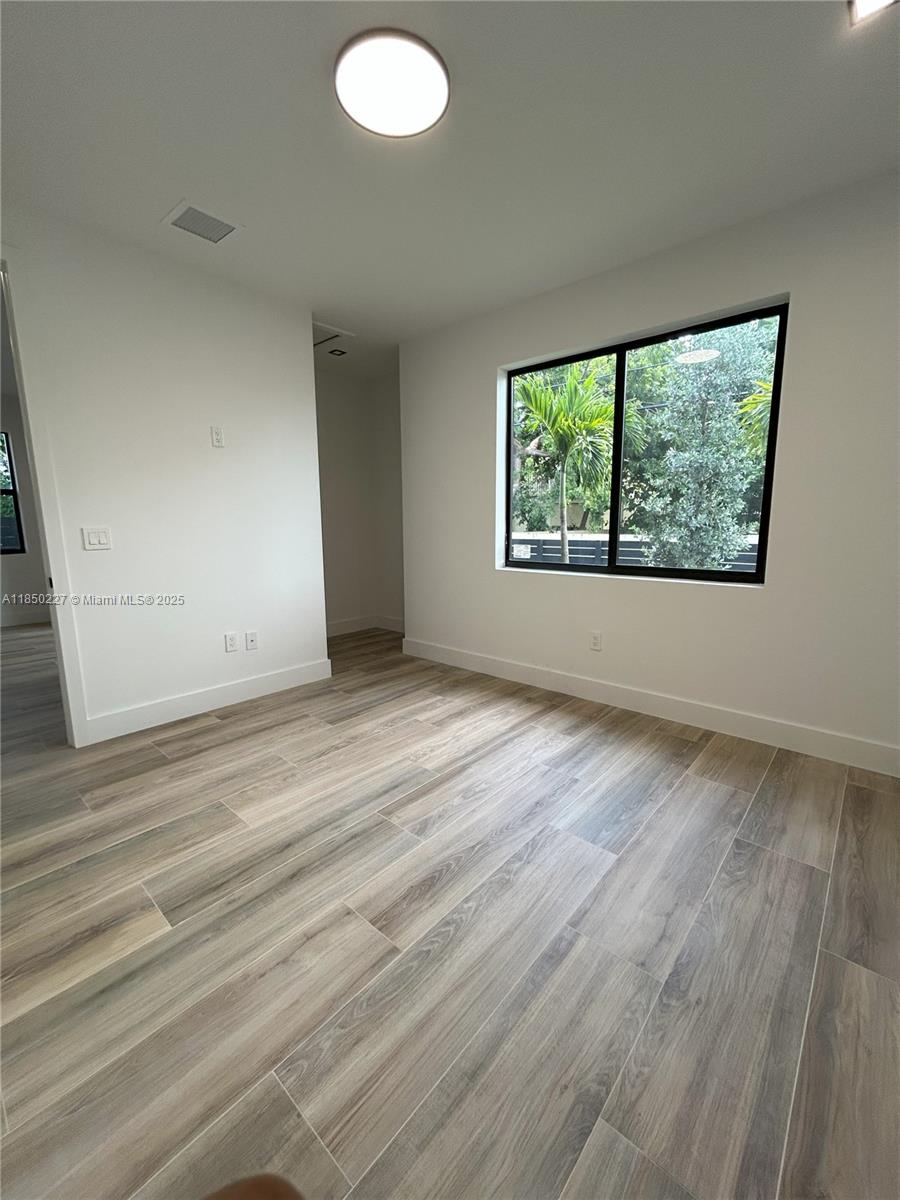 LIBERIA - Residential