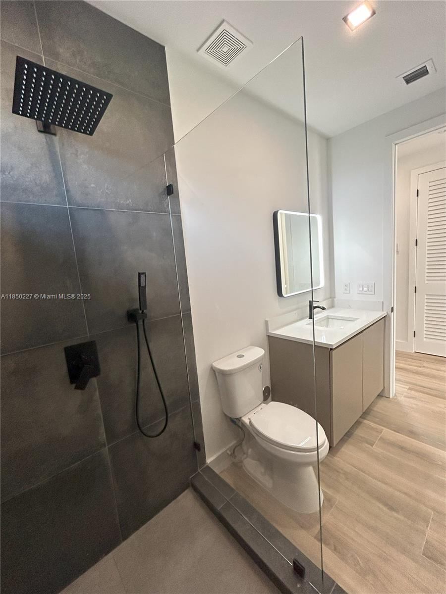 LIBERIA - Residential