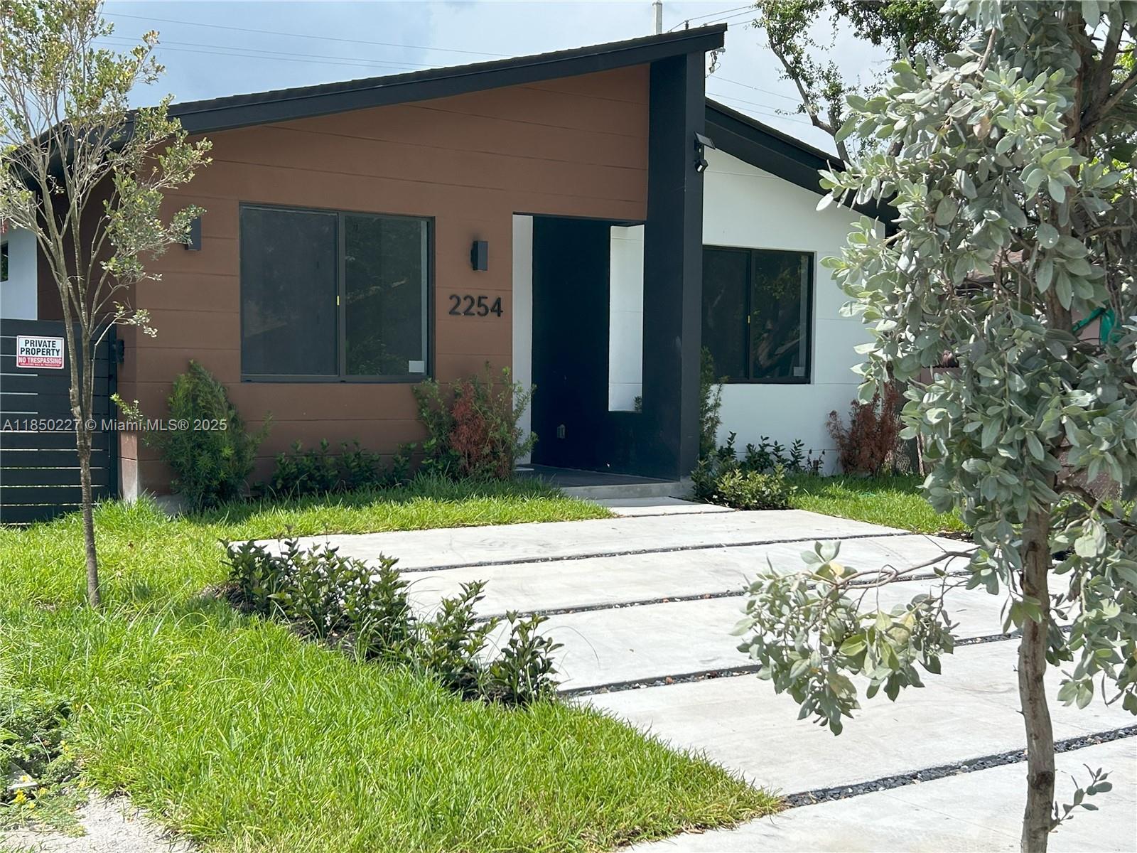 LIBERIA - Residential