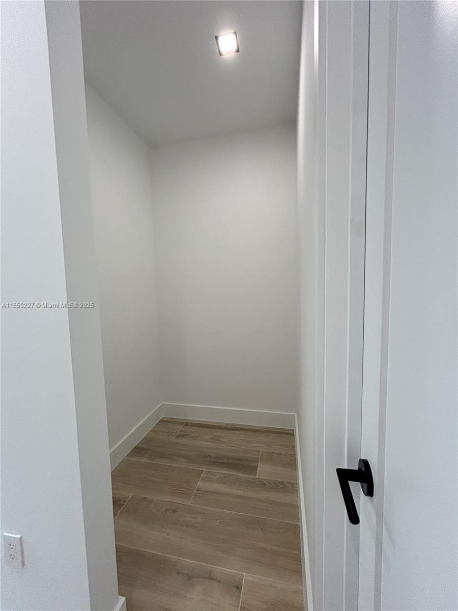 LIBERIA - Residential