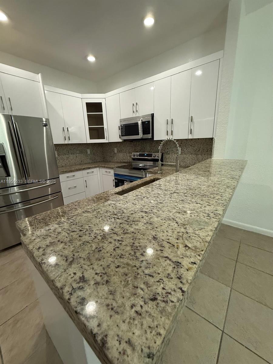 MAJORCA ISLES II CONDO - Residential