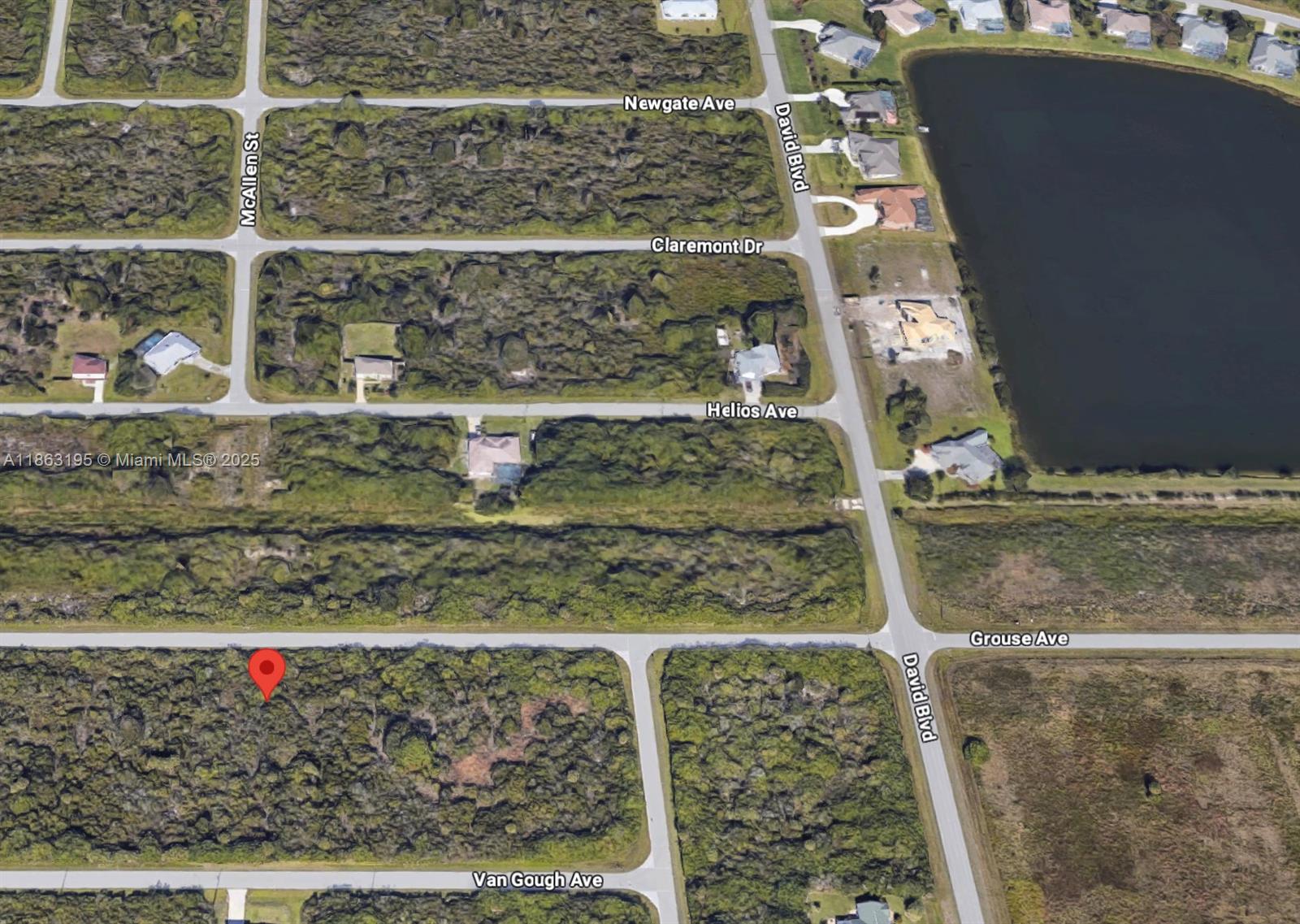 Port Charlotte - Land