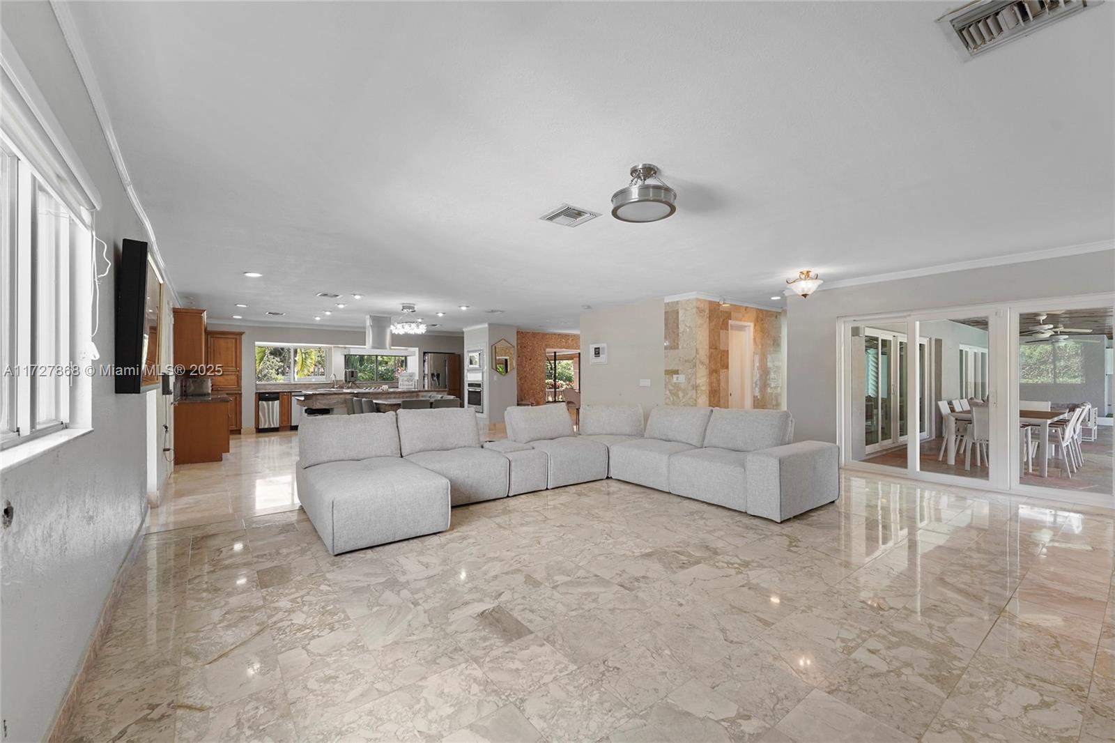 Pinecrest - Residential