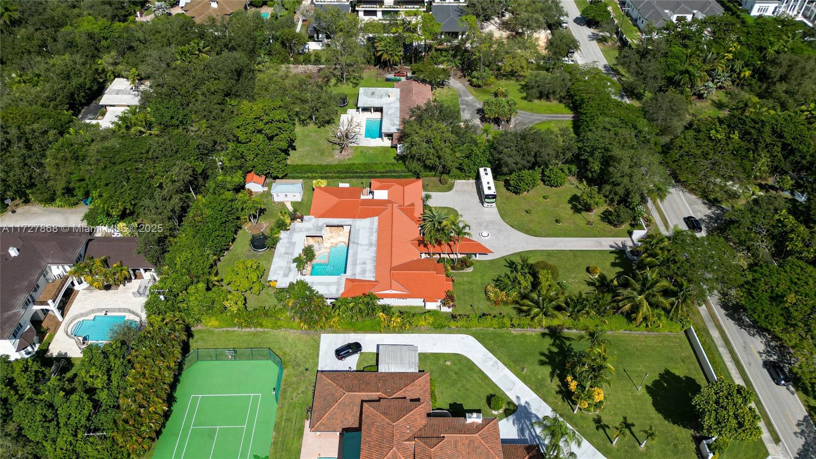 Pinecrest - Residential