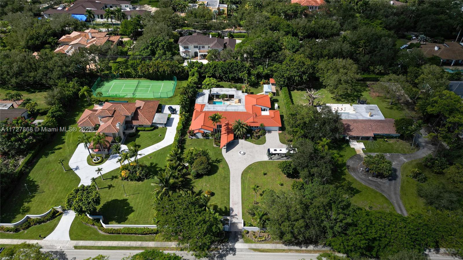 Pinecrest - Residential