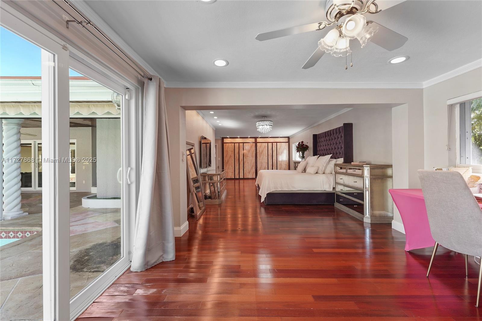 Pinecrest - Residential