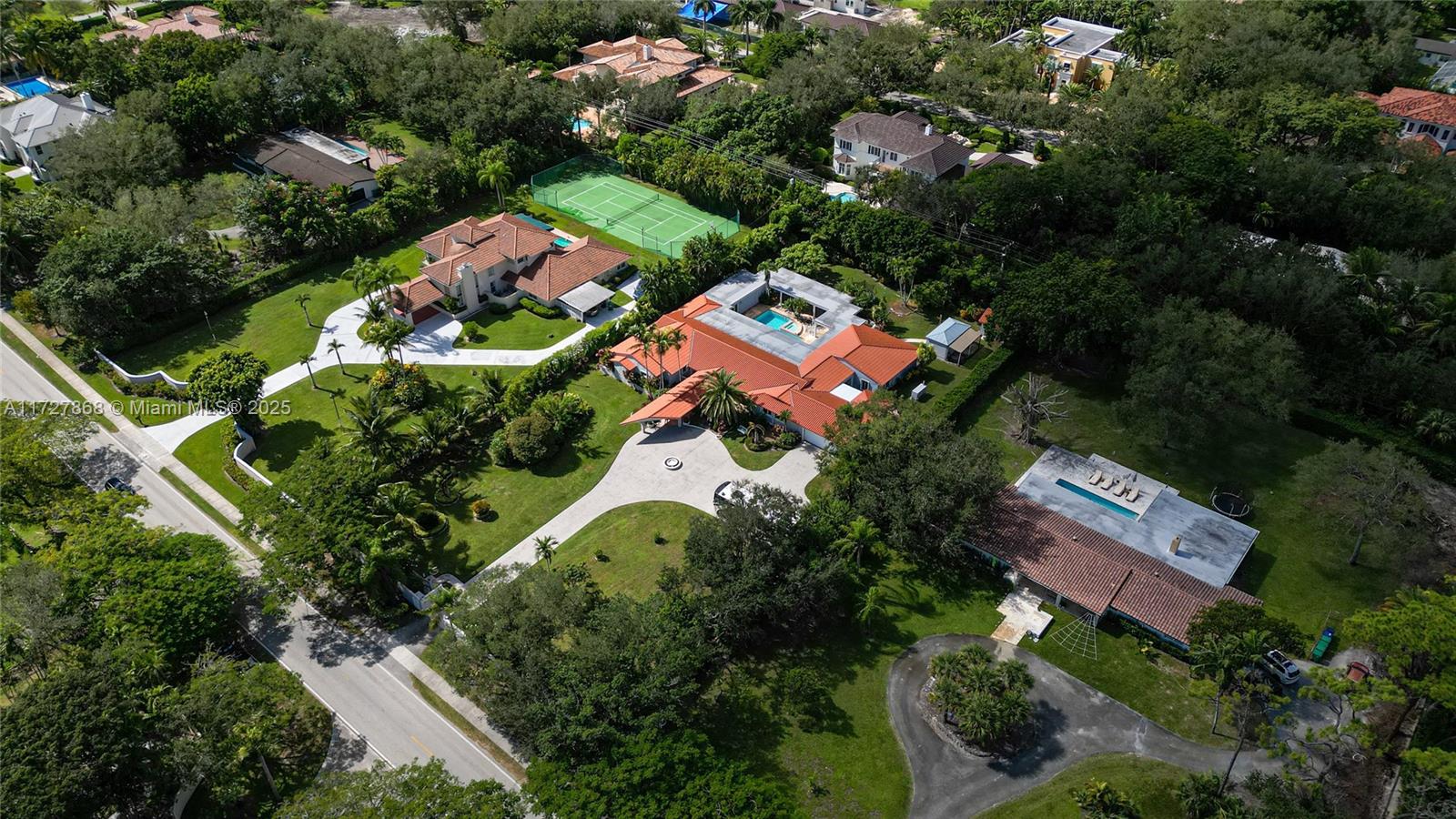 Pinecrest - Residential