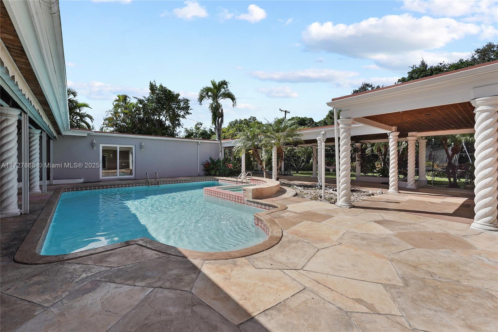 Pinecrest - Residential