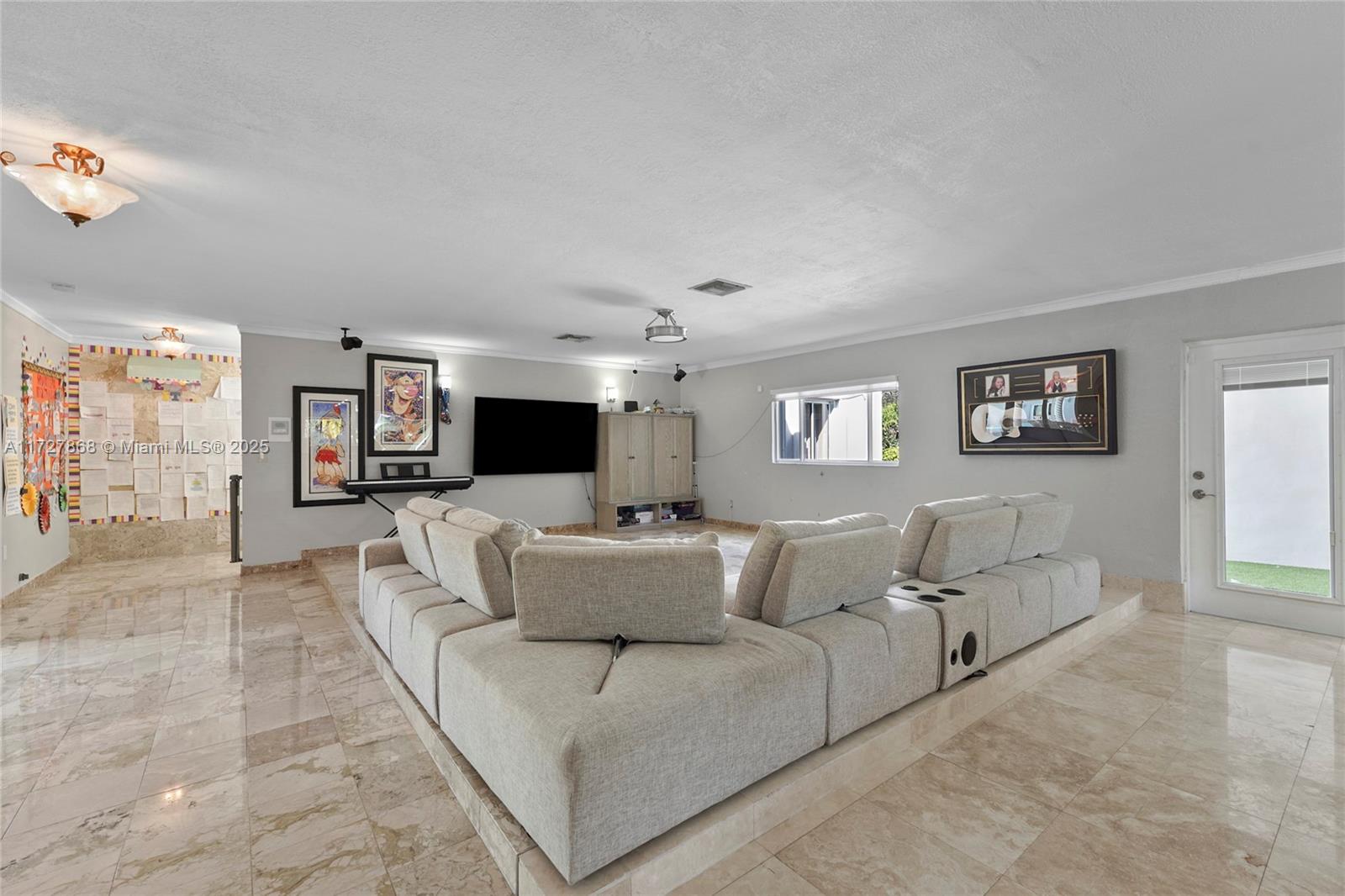 Pinecrest - Residential