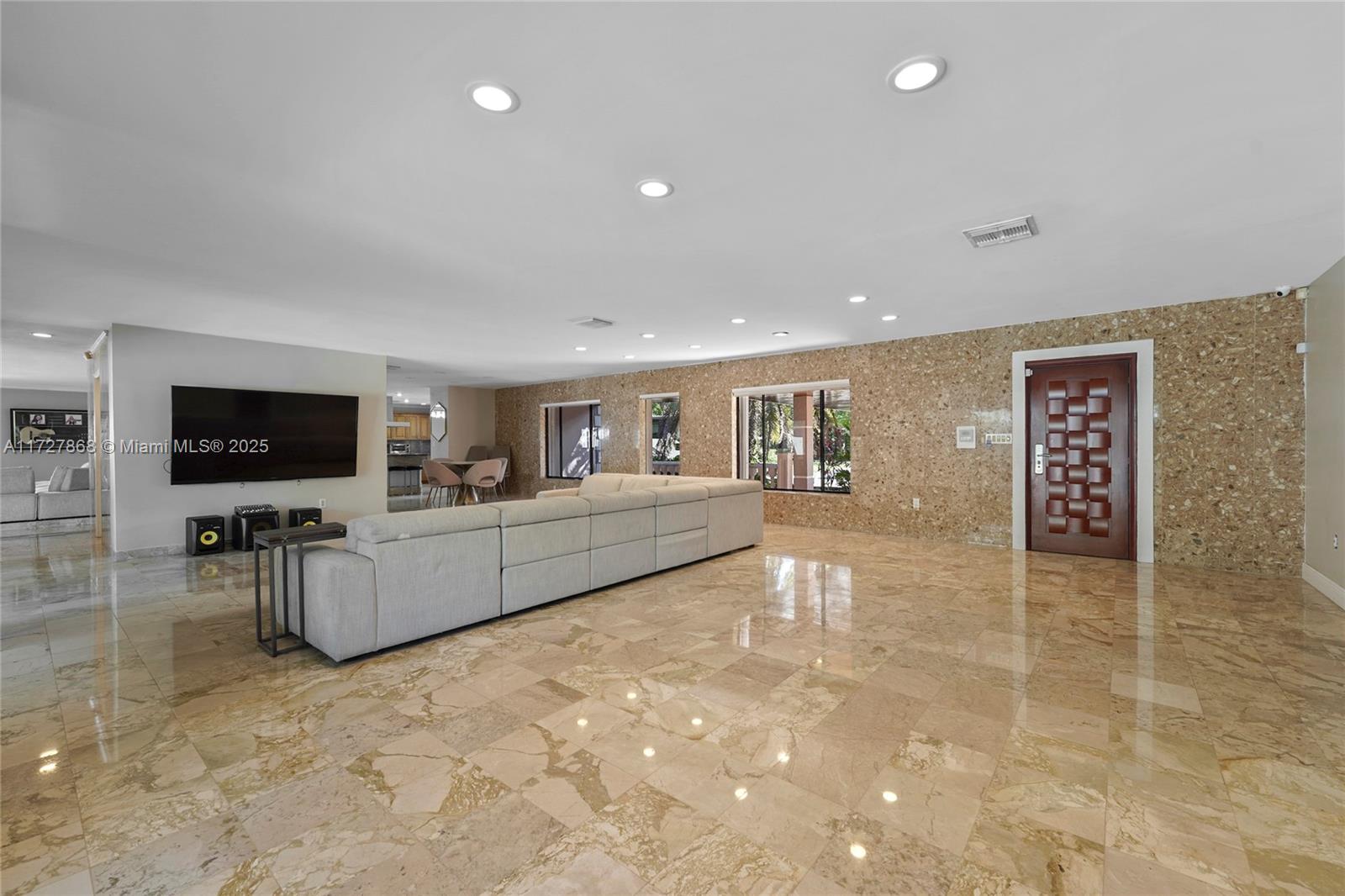 Pinecrest - Residential