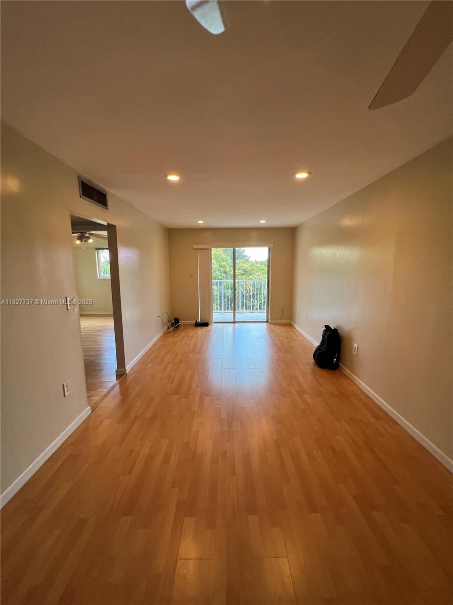 HERITAGE CONDO - Residential