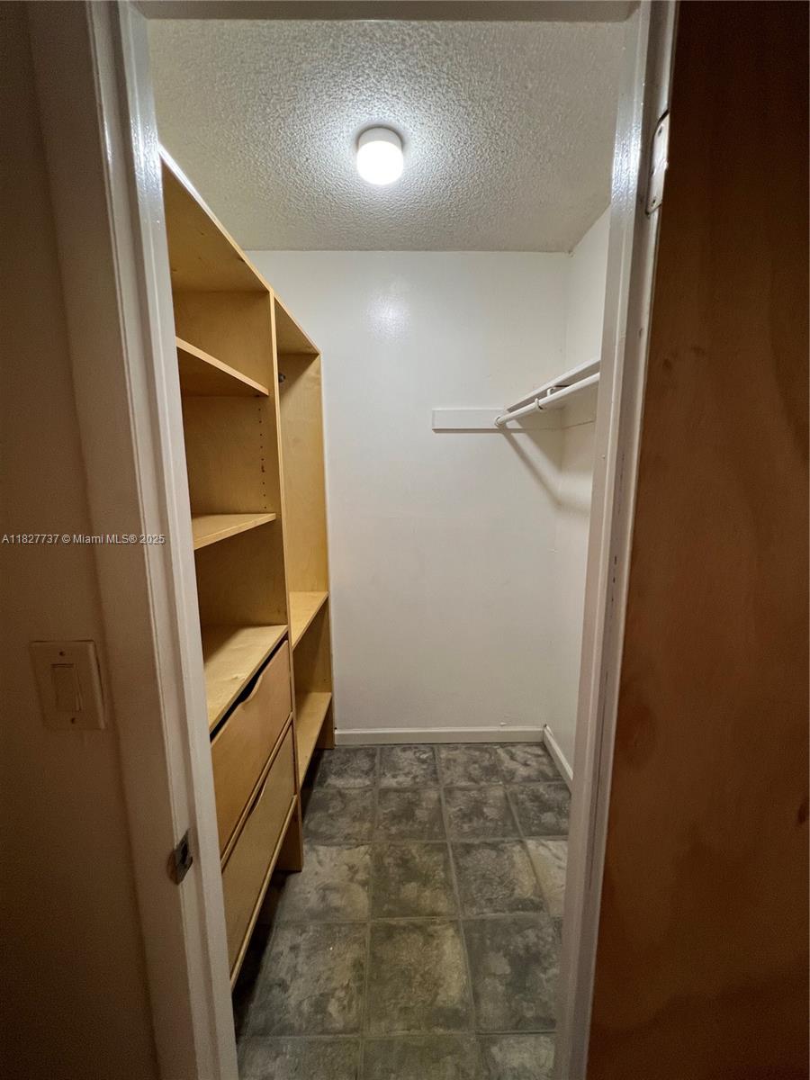 HERITAGE CONDO - Residential