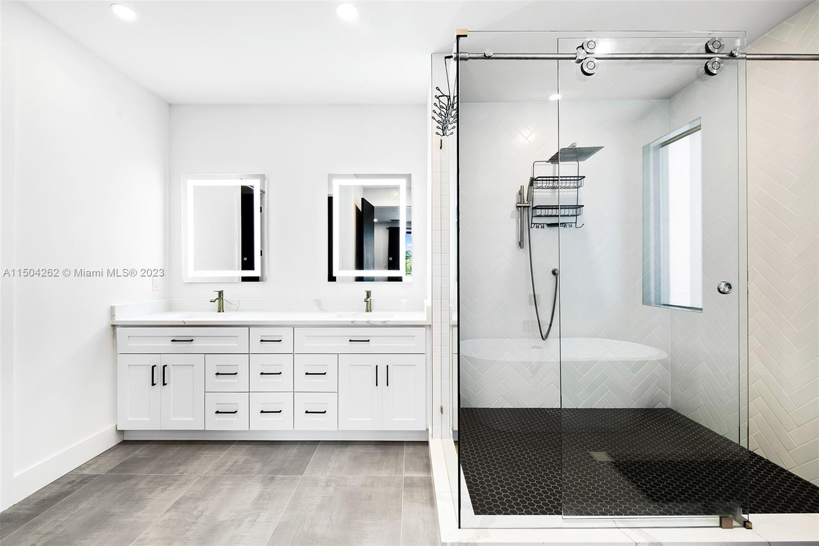 NORTH RIDGE - Residential