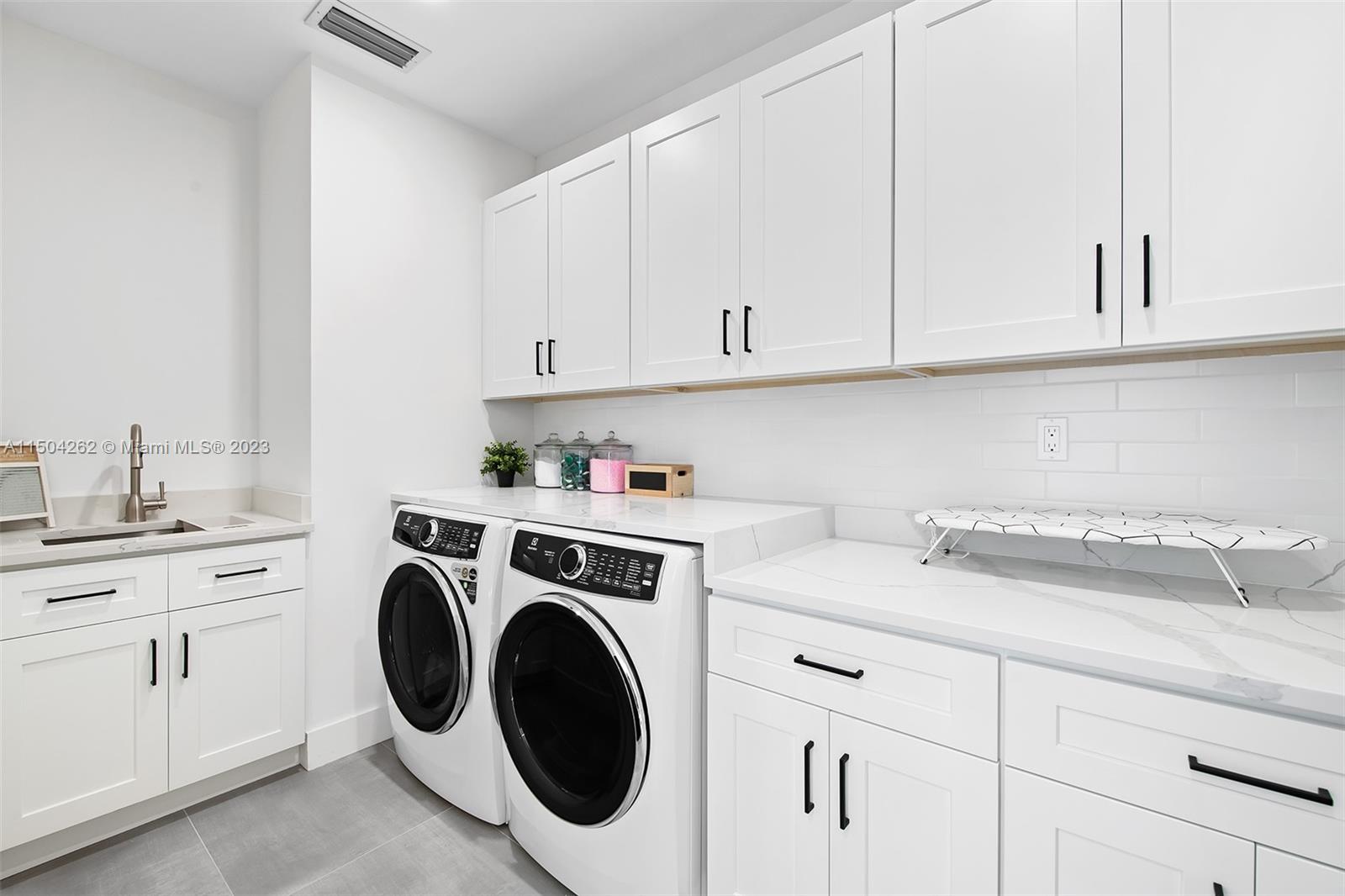 NORTH RIDGE - Residential