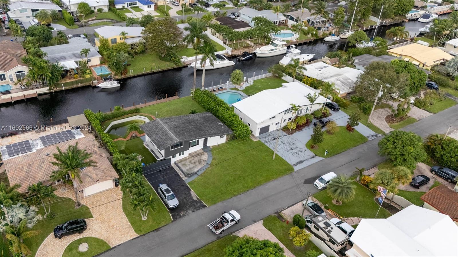 LAUDERDALE ISLES NO 2-BLK - Residential