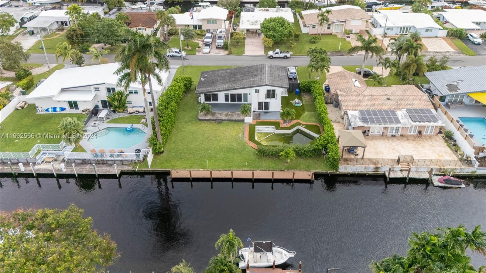 LAUDERDALE ISLES NO 2-BLK - Residential