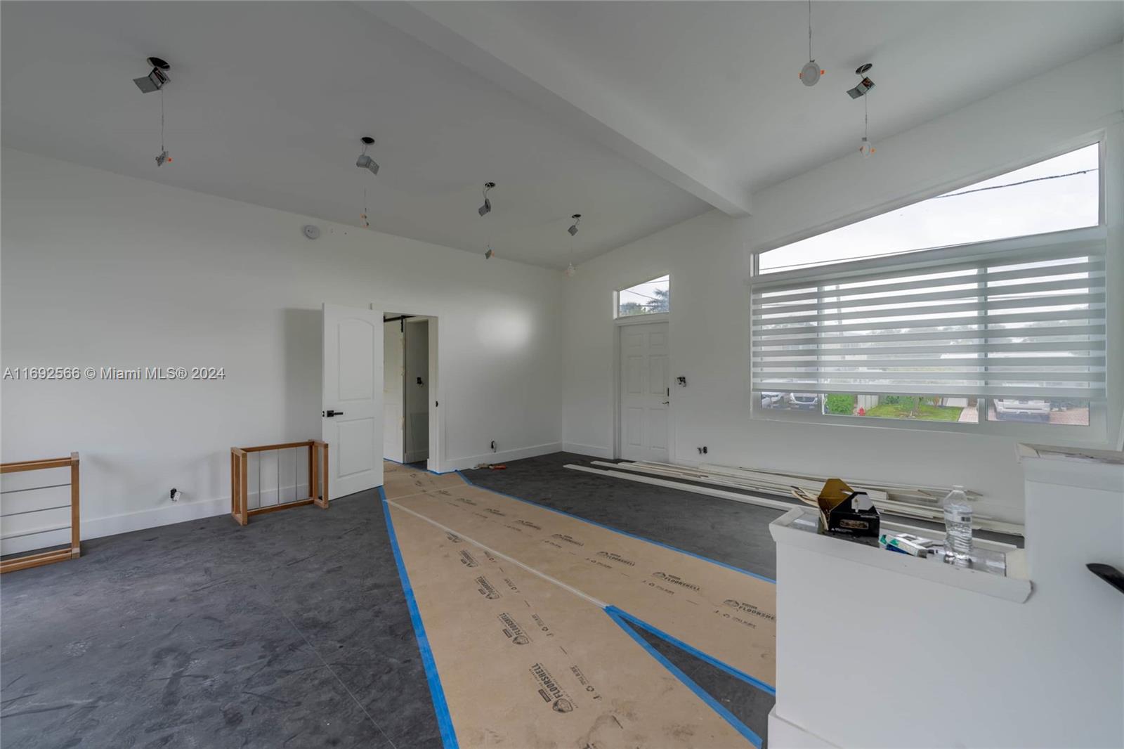 LAUDERDALE ISLES NO 2-BLK - Residential