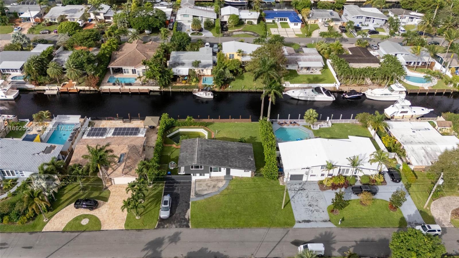 LAUDERDALE ISLES NO 2-BLK - Residential