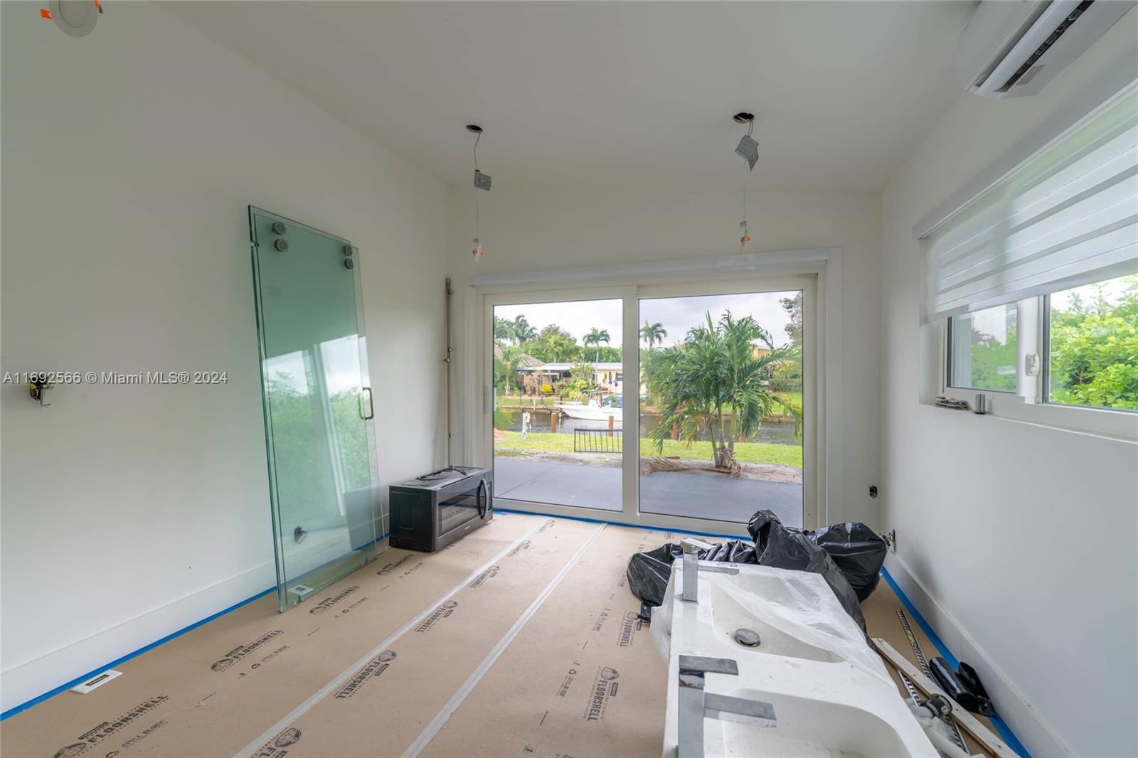 LAUDERDALE ISLES NO 2-BLK - Residential