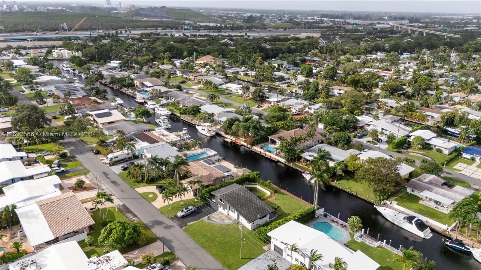 LAUDERDALE ISLES NO 2-BLK - Residential