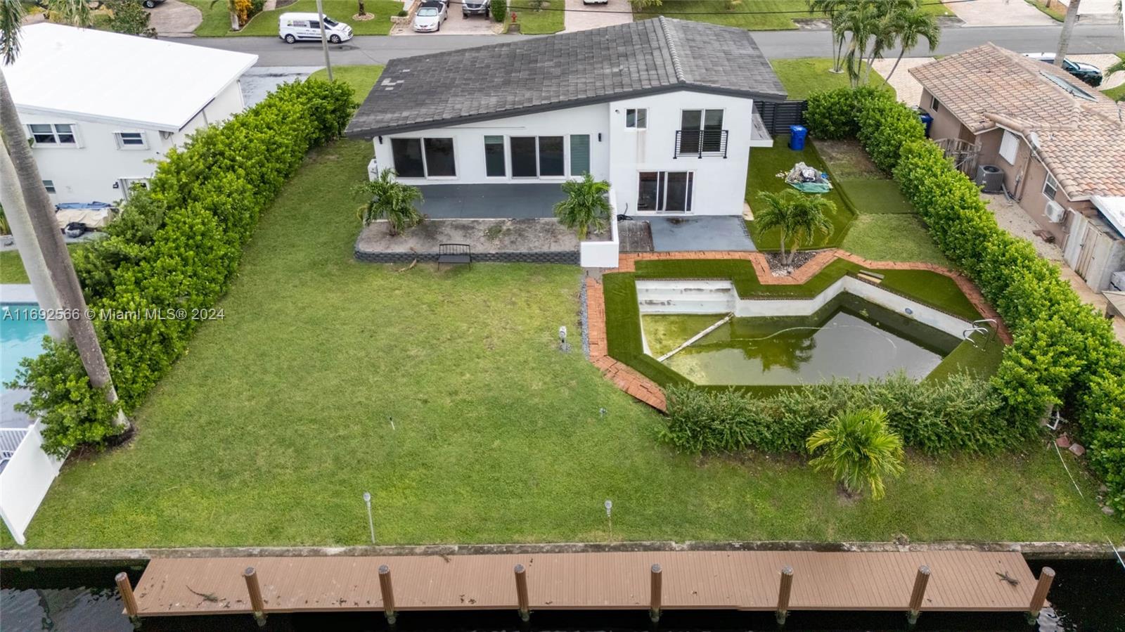 2537 Marathon Ln