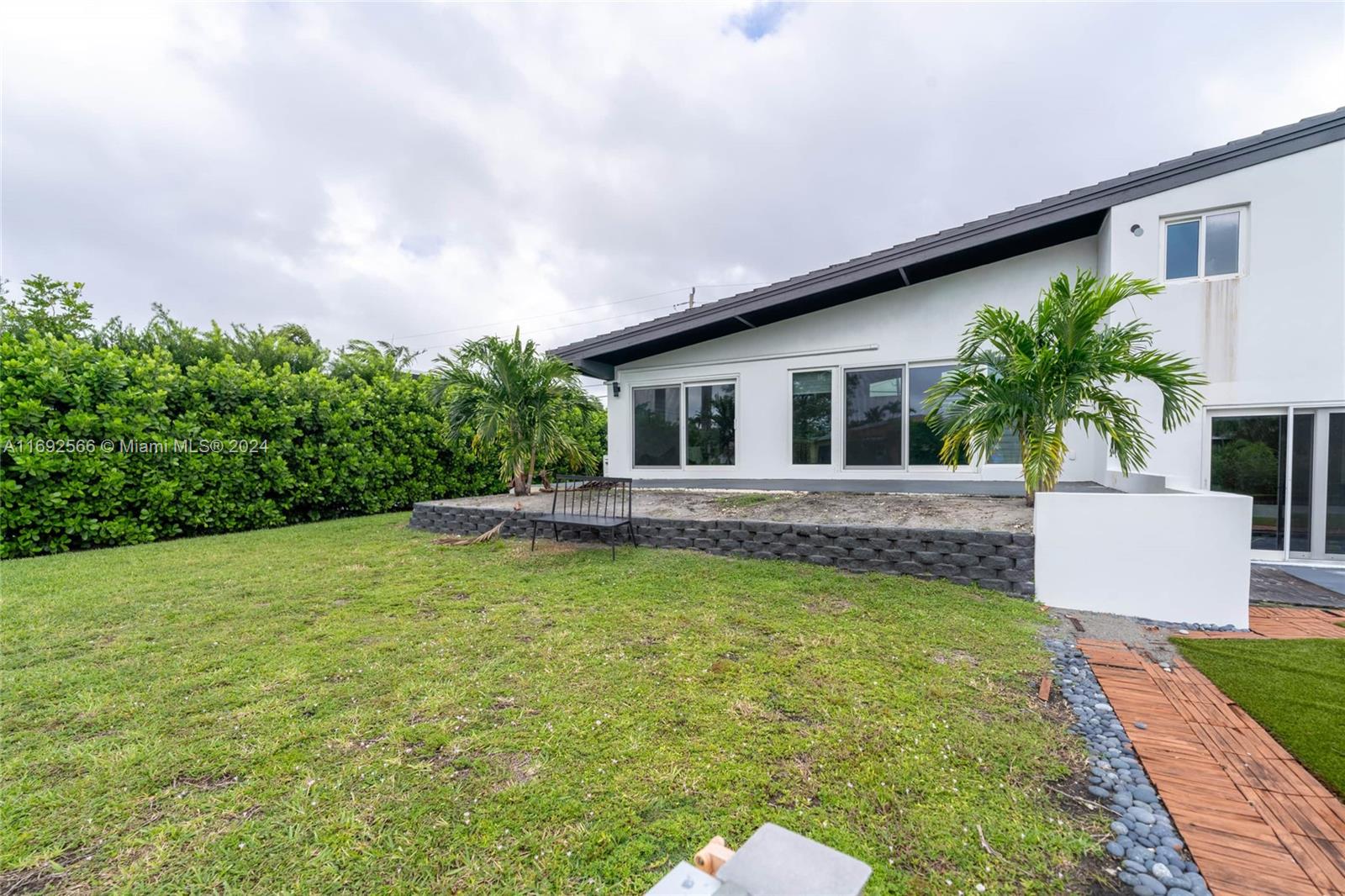 LAUDERDALE ISLES NO 2-BLK - Residential