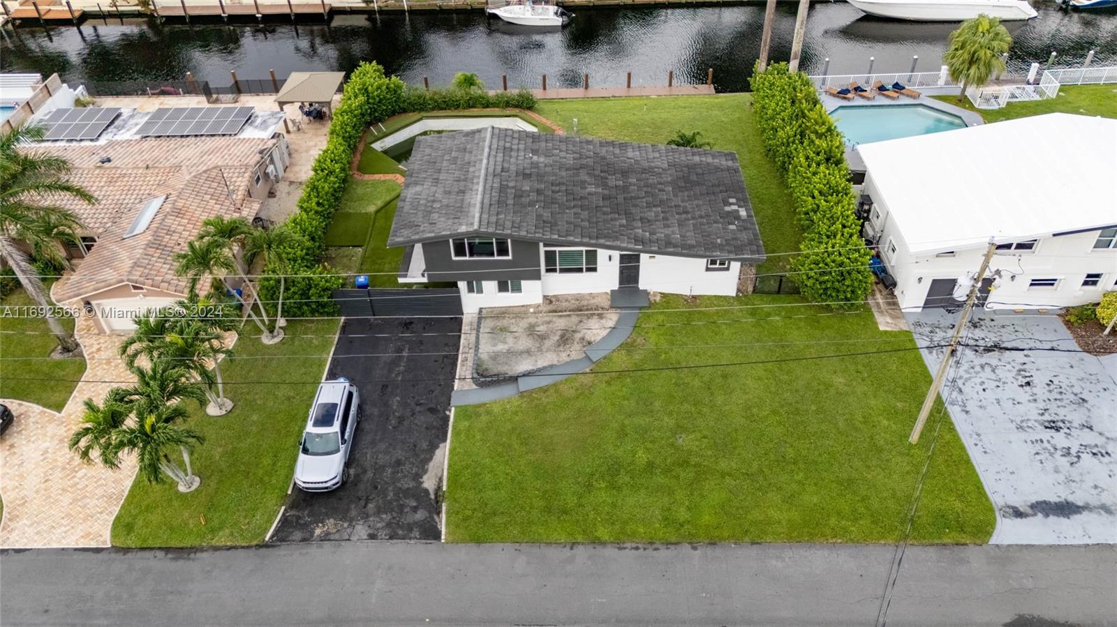 2537 Marathon Ln