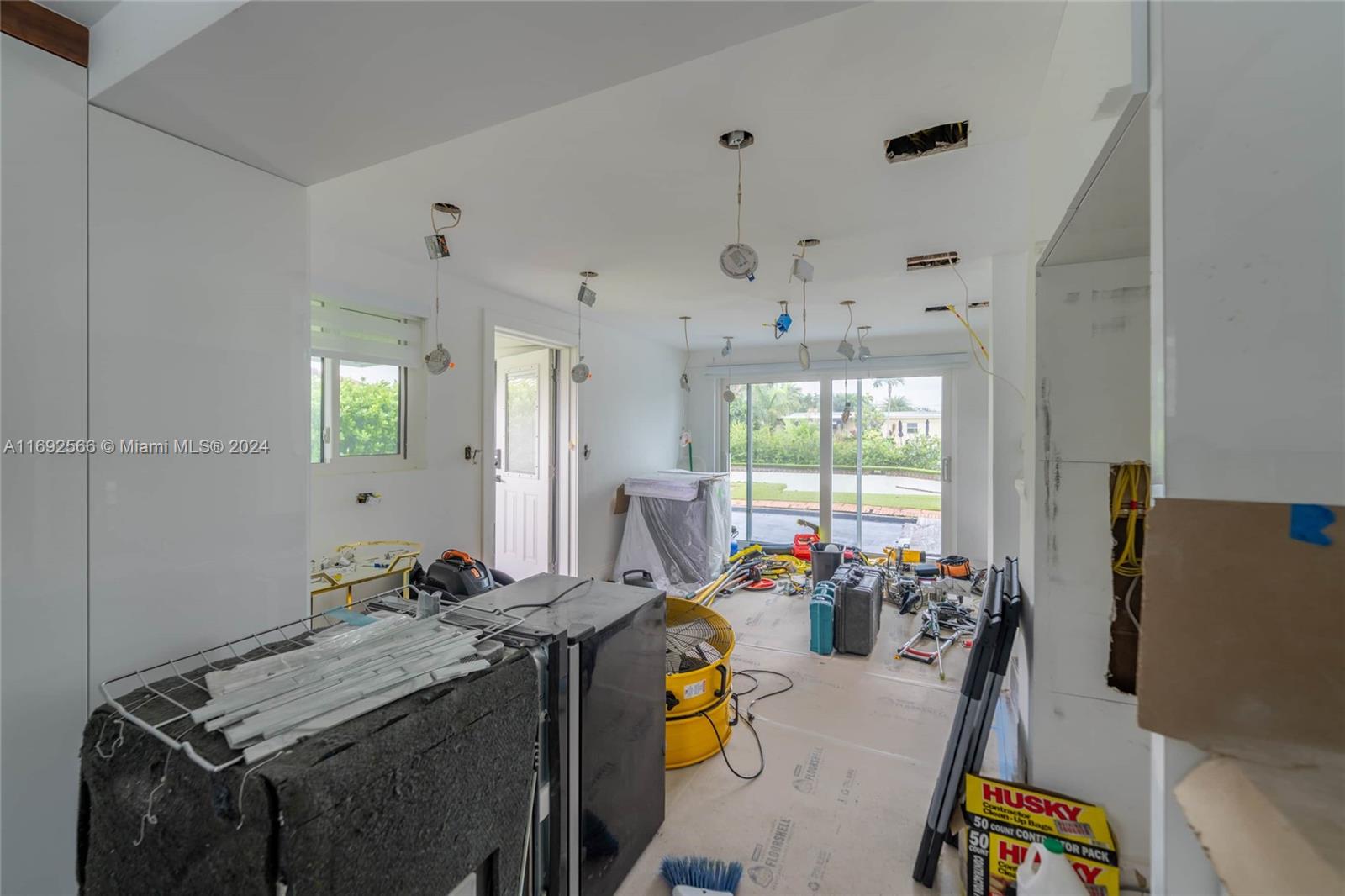 LAUDERDALE ISLES NO 2-BLK - Residential