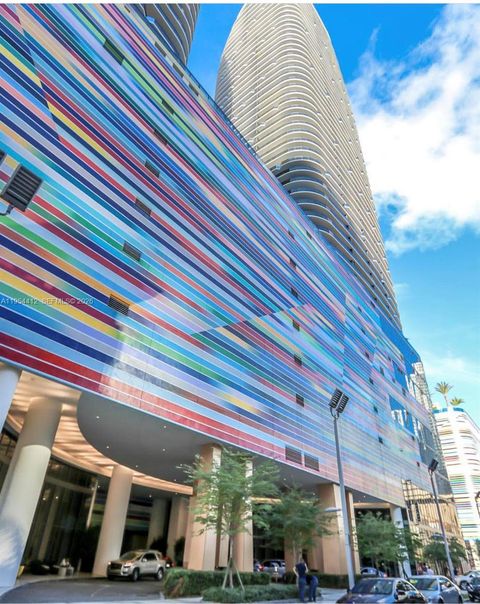 45 SW 9th St 3910 Miami FL 33130