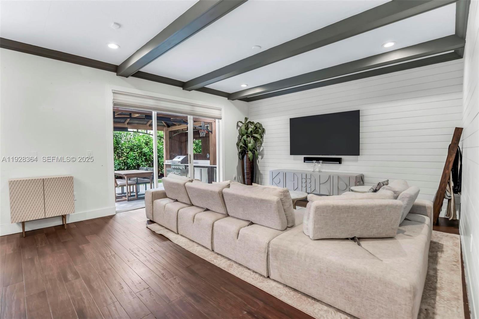 NORTH 29 ASSOC - Residential Lease