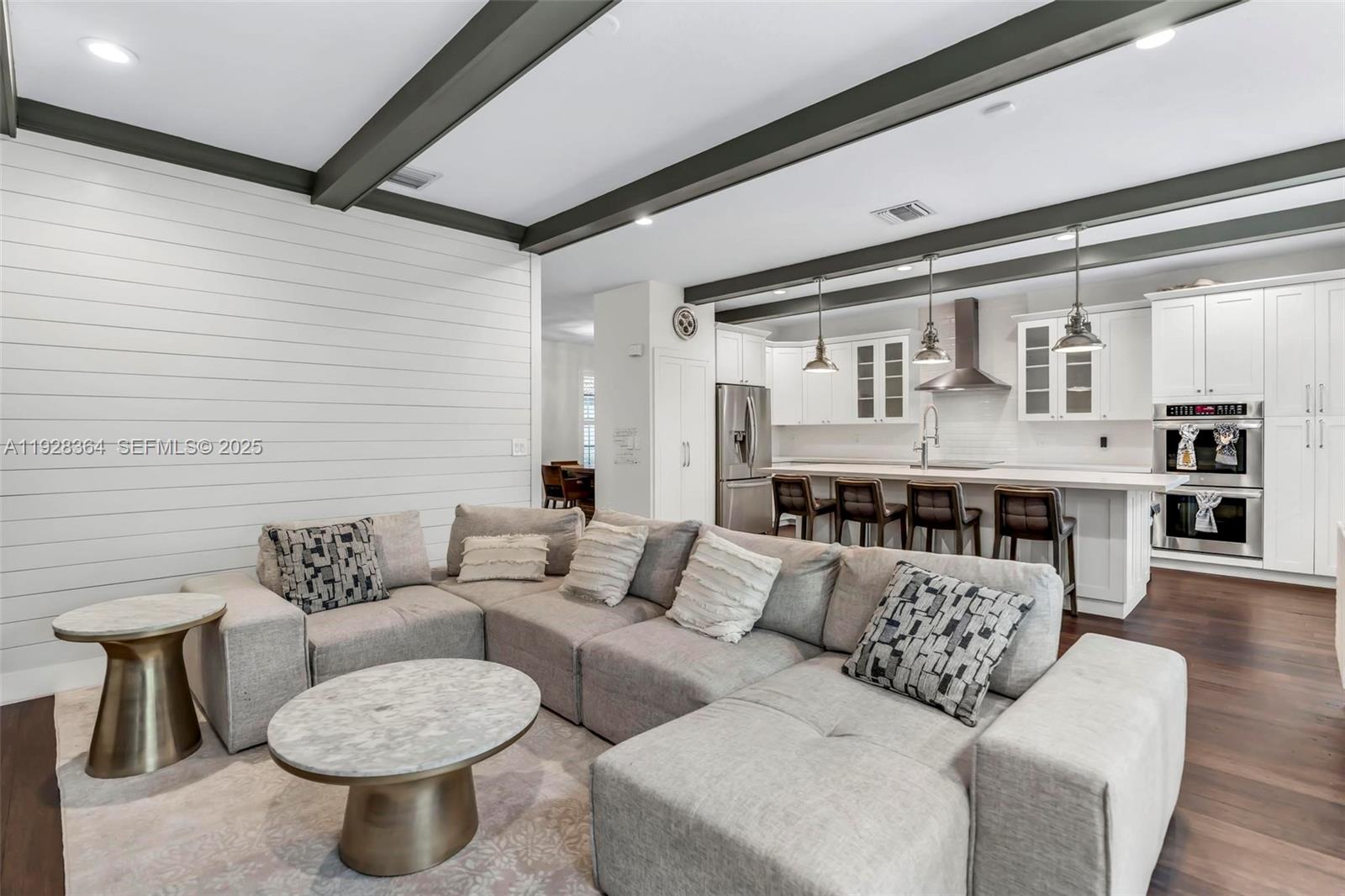 NORTH 29 ASSOC - Residential Lease