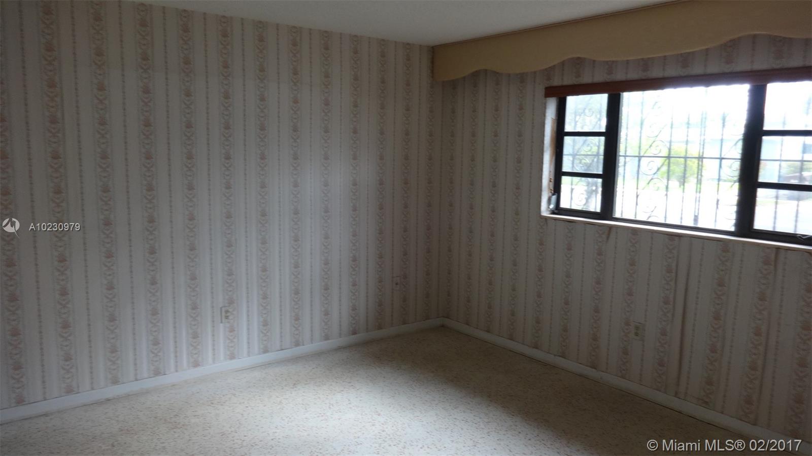 PALM SPRINGS ESTS 6TH ADD - Residential