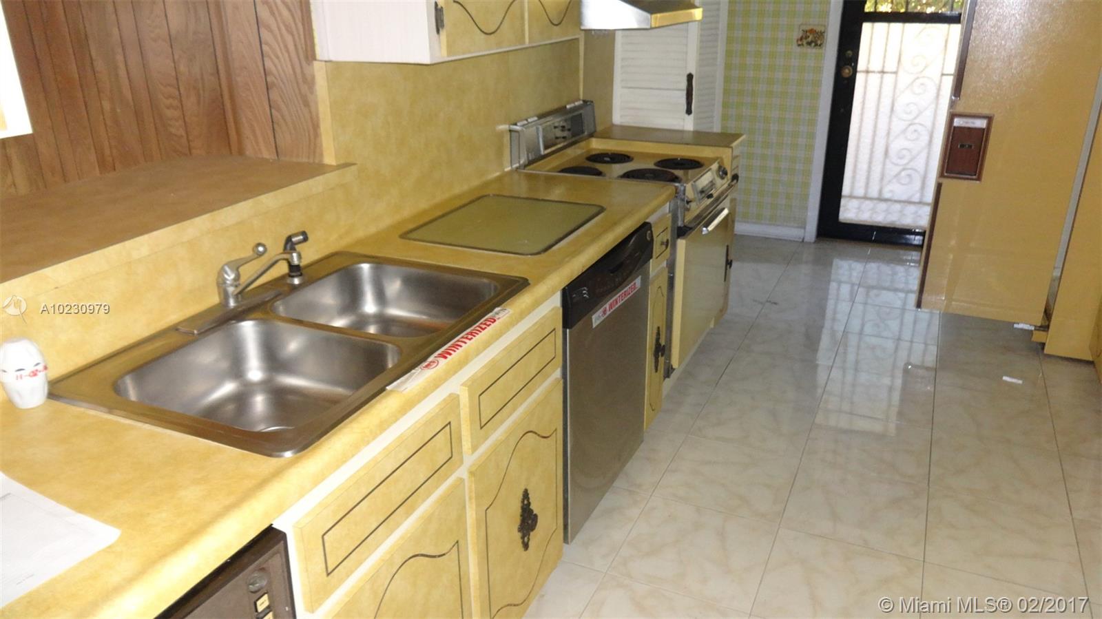 PALM SPRINGS ESTS 6TH ADD - Residential