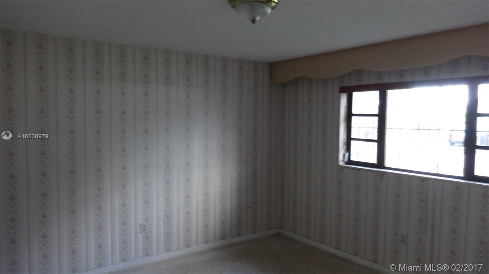 PALM SPRINGS ESTS 6TH ADD - Residential