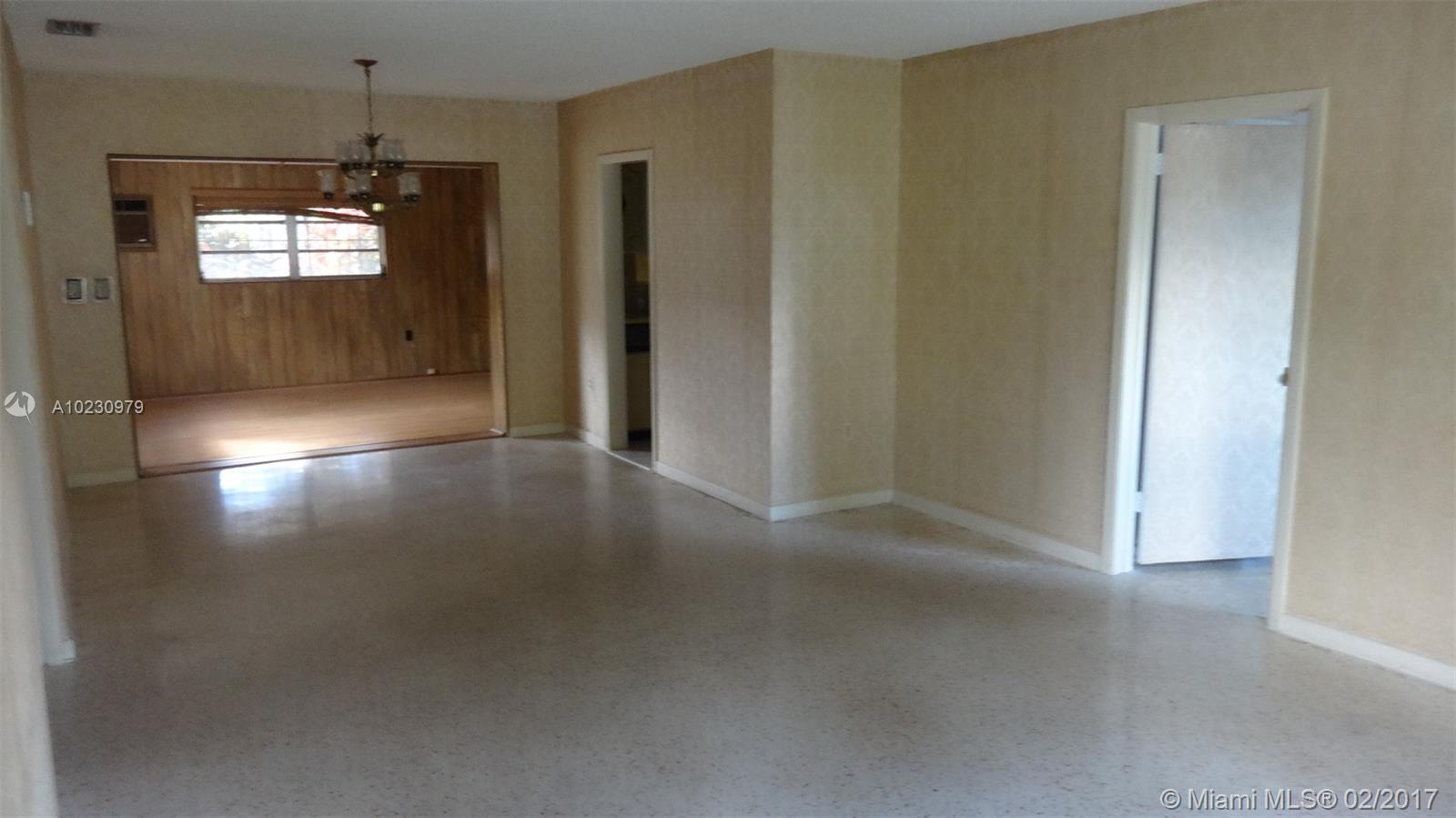 PALM SPRINGS ESTS 6TH ADD - Residential